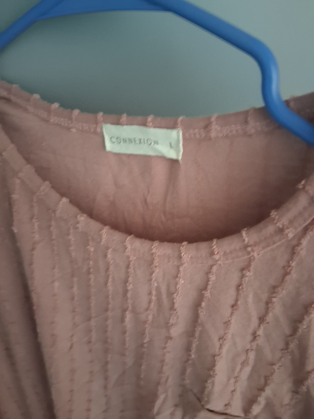 Connexion Women's Textured Round-Neck Blouse in Dusty Rose